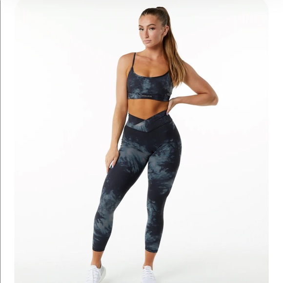 Alphalete Pants - Alphalete Surface Power Leggings sz Small